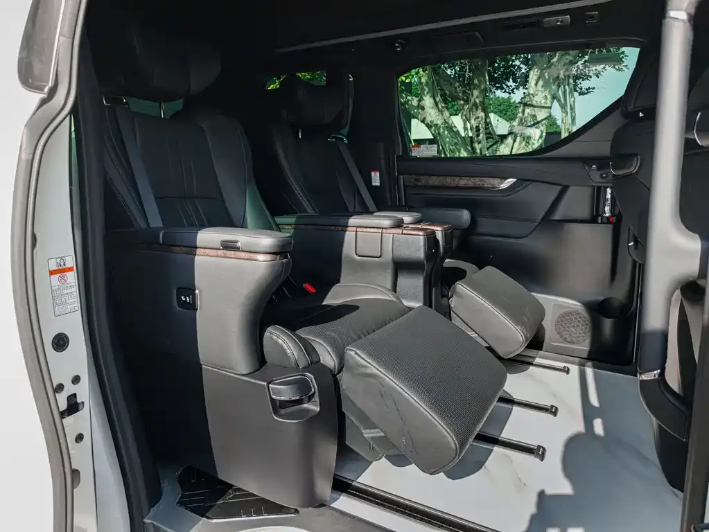 Toyota Alphard 2022 из CN, фото 6