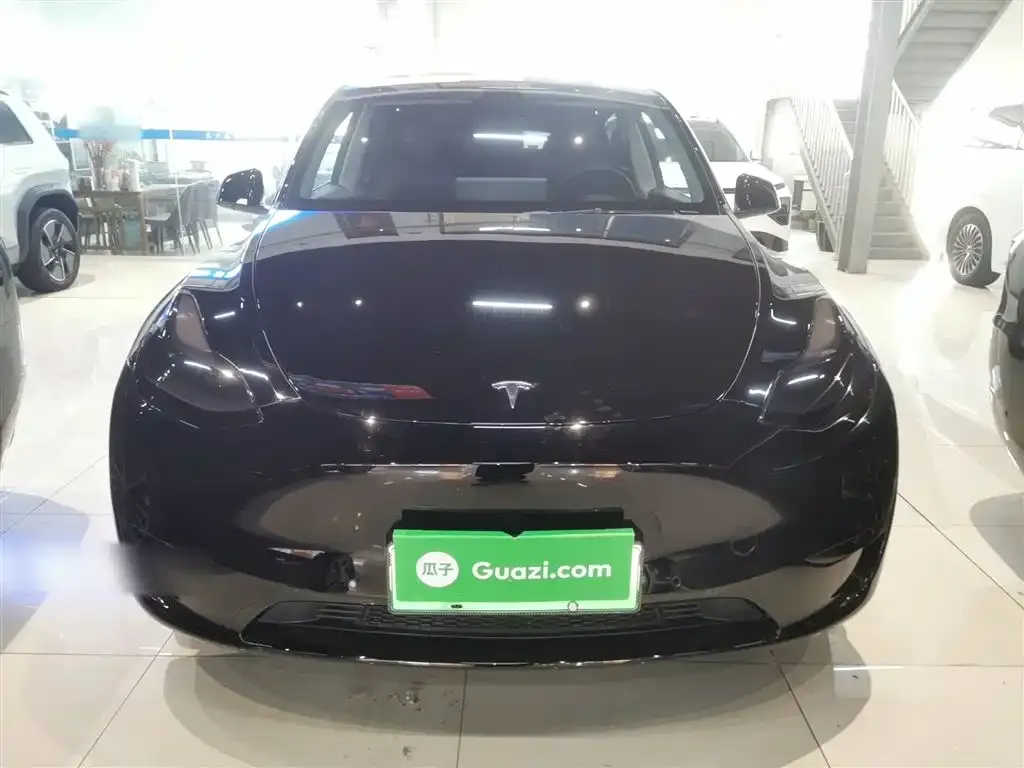 Tesla Model Y — фото 5