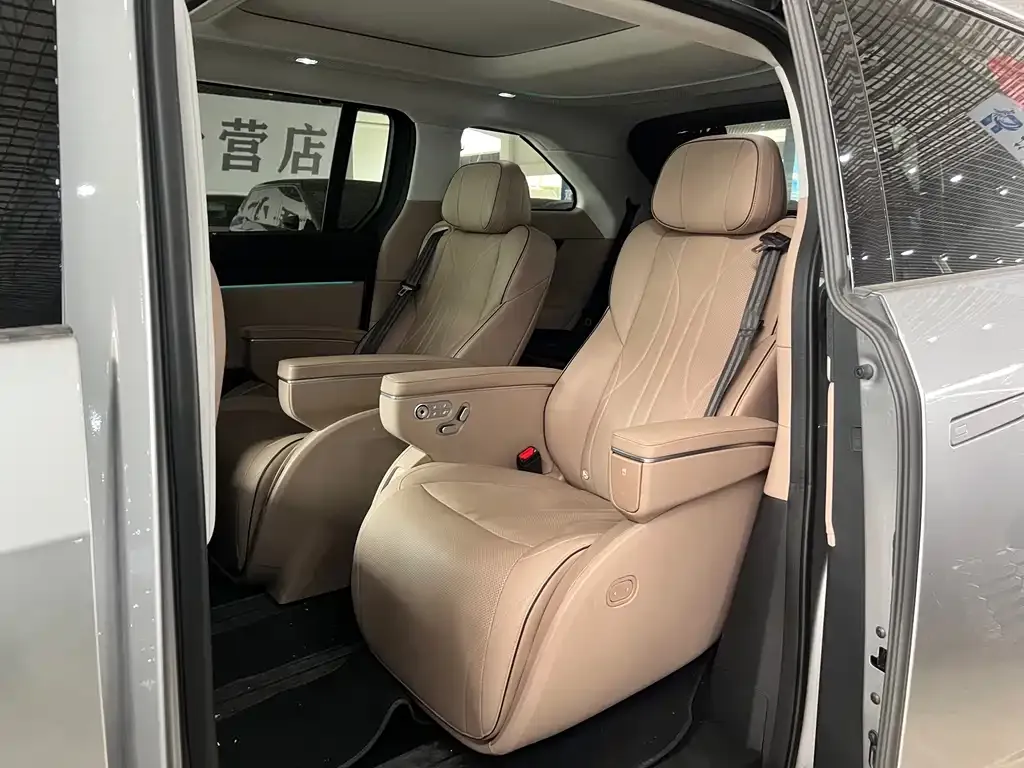 XPeng X9 2024 из CN, фото 5