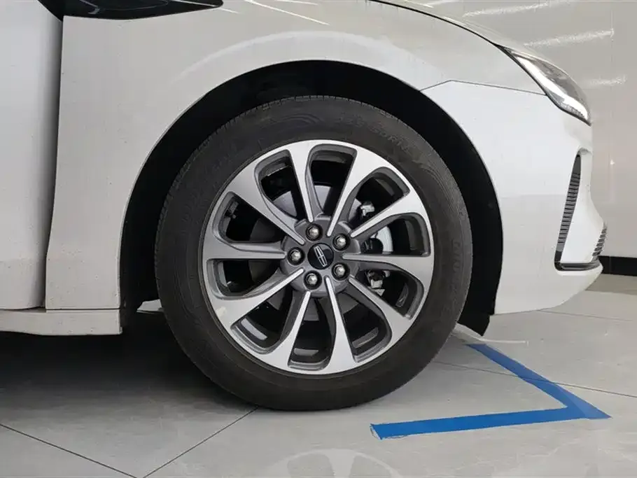 Lincoln Z 2024 из CN, фото 8