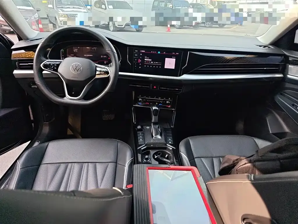 Volkswagen Passat 2023 из CN, фото 3