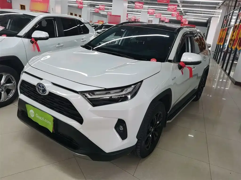 Toyota RAV4 2023 из CN, фото 1