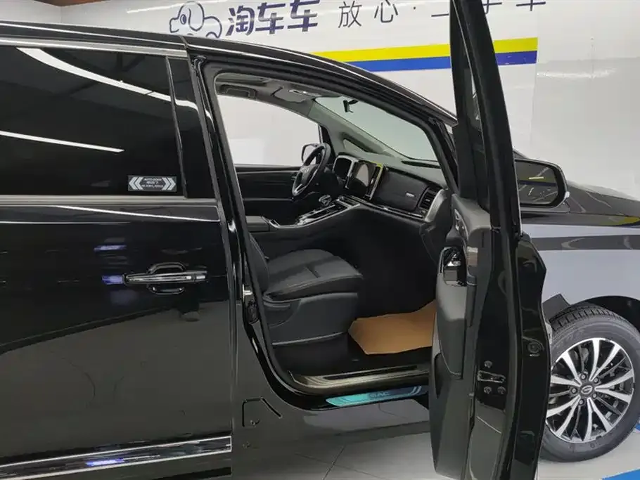 GAC Motor Trumpchi M8 — фото 8