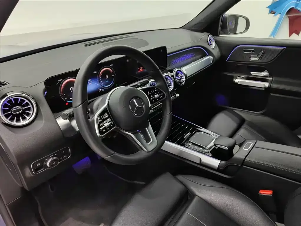 Mercedes-Benz EQB — фото 10
