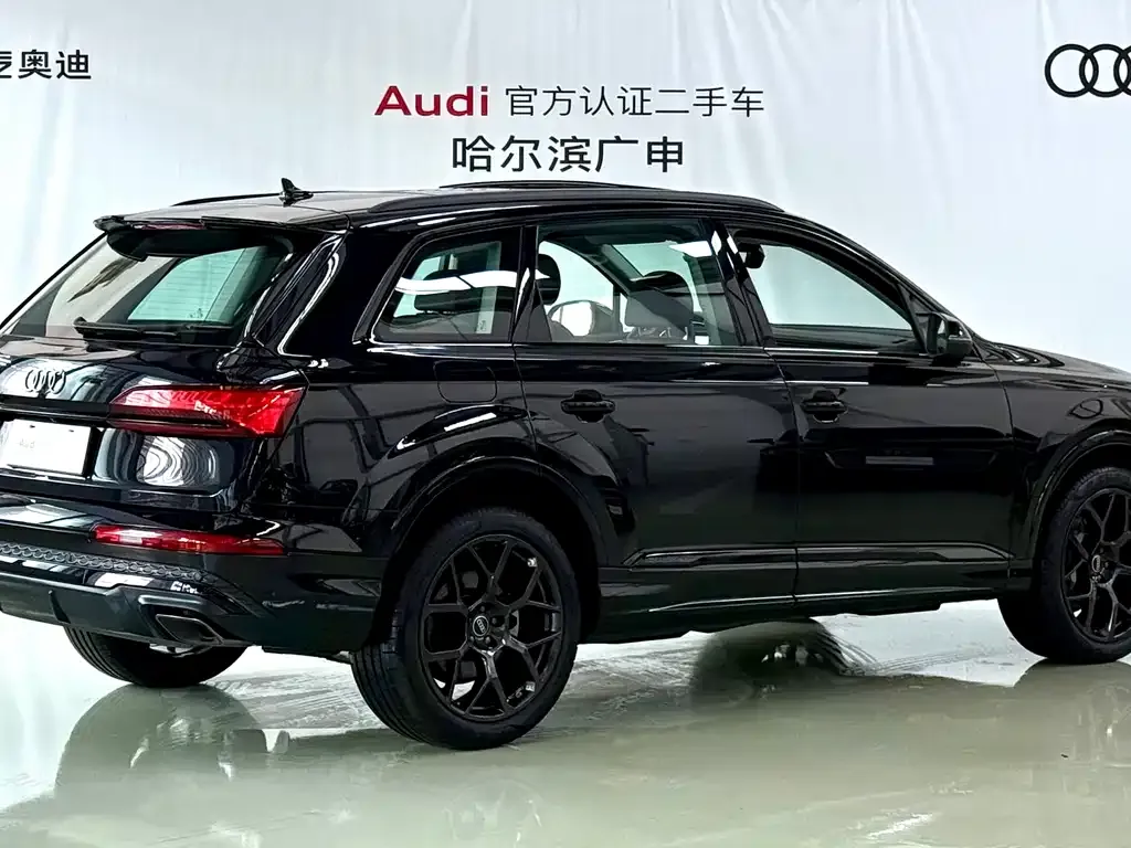 Audi Q7 2024 из CN, фото 5