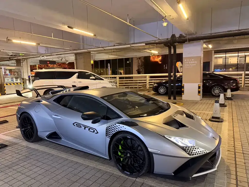 Lamborghini Huracan 2022 из CN, фото 8