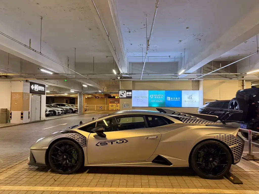 Lamborghini Huracan 2022 из CN, фото 4