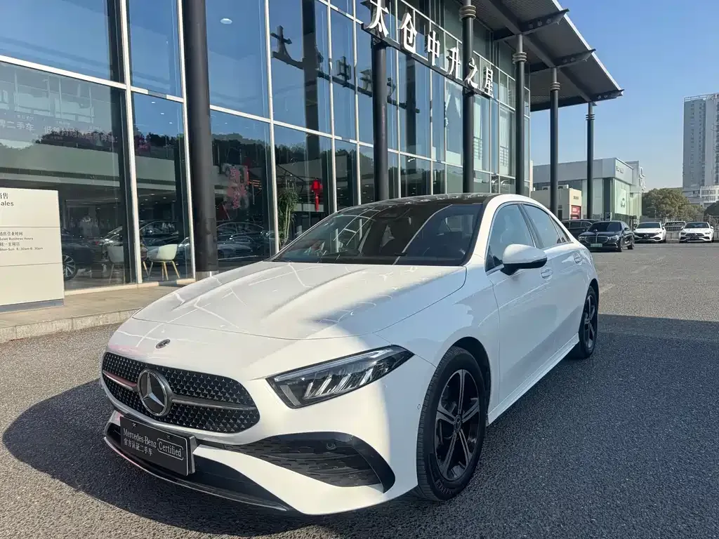 Mercedes-Benz A-Class 2023 из CN, фото 1
