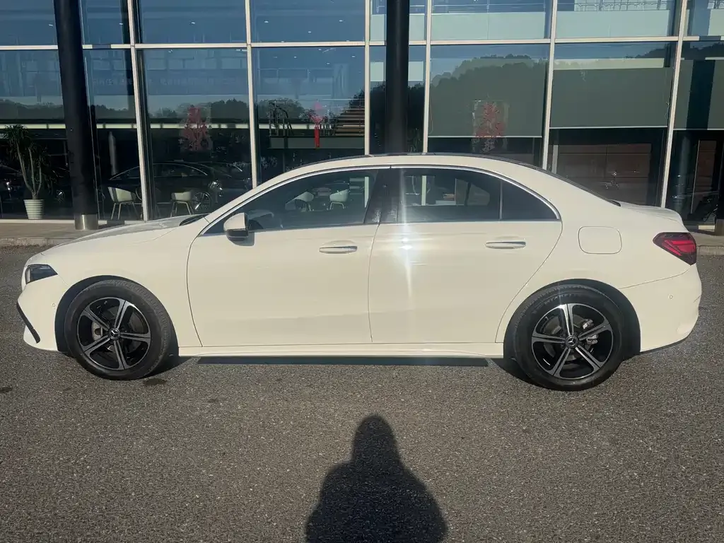 Mercedes-Benz A-Class 2023 из CN, фото 5