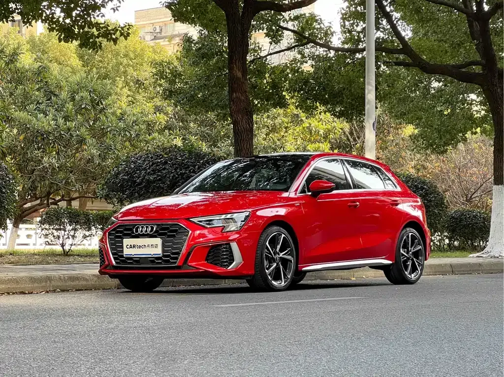 Audi A3 — фото 1