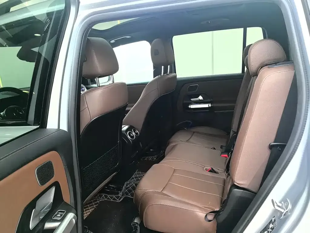 Mercedes-Benz GLB 2023 из CN, фото 2
