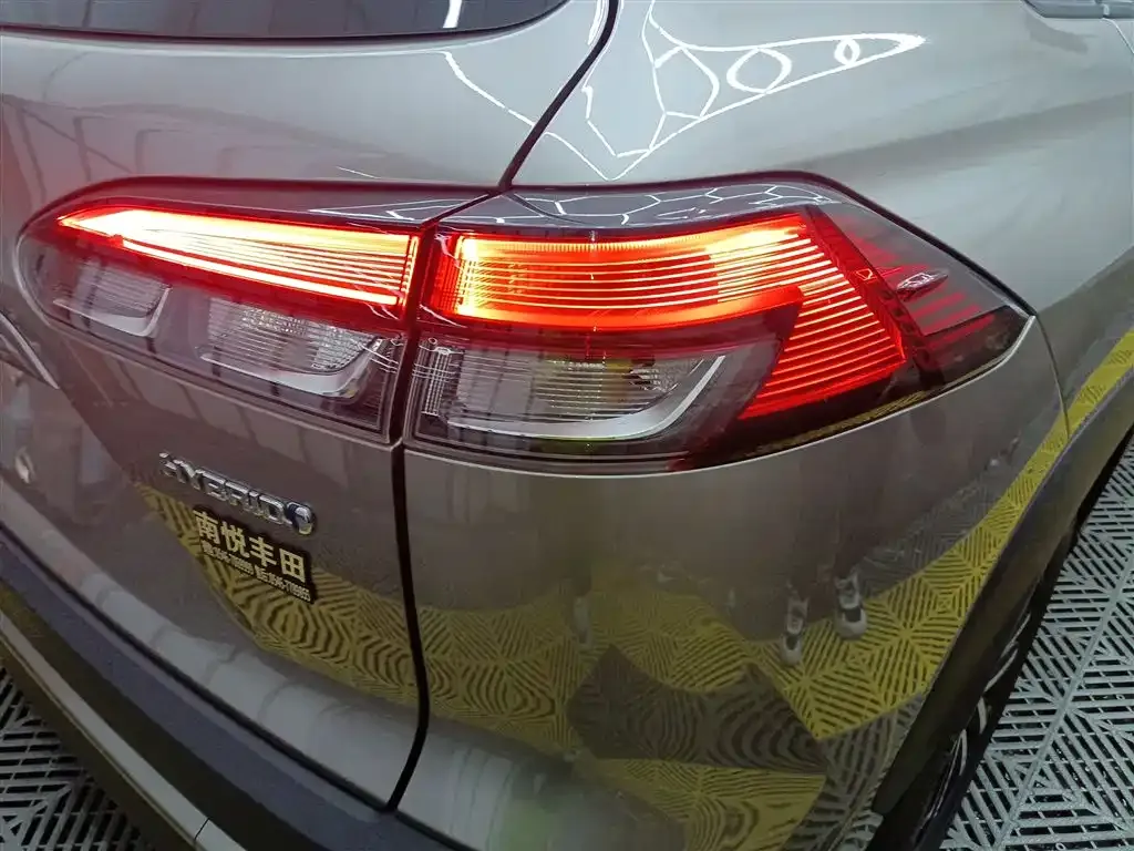 Toyota Frontlander 2023 из CN, фото 3
