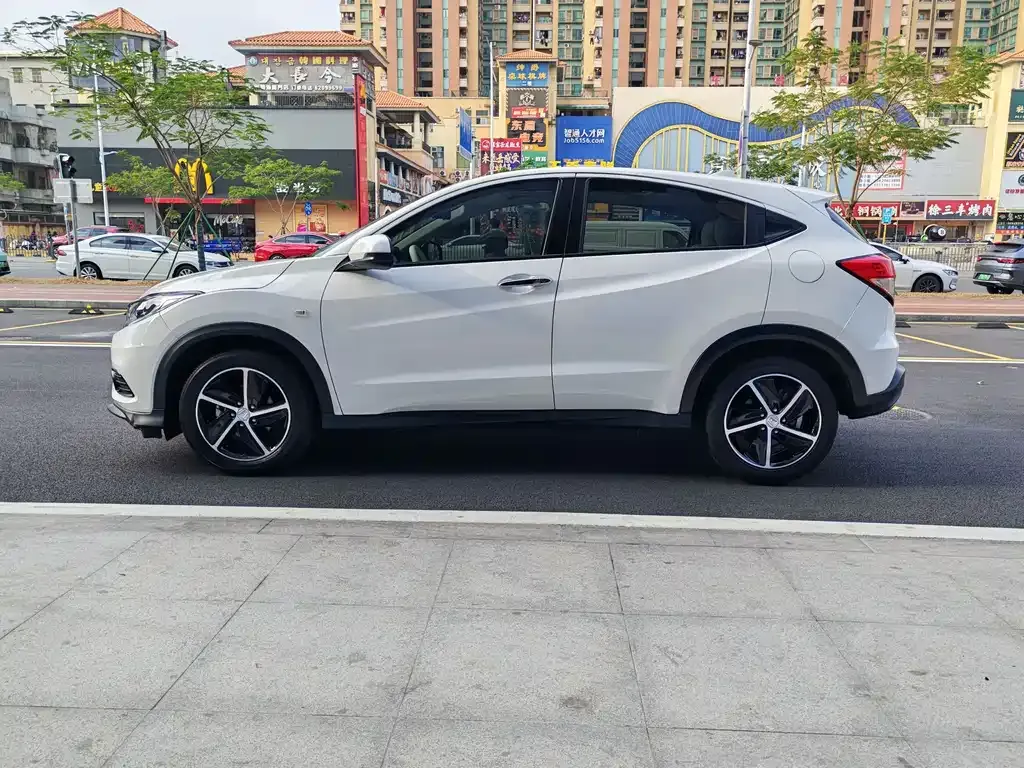 Honda Vezel 2022 из CN, фото 6
