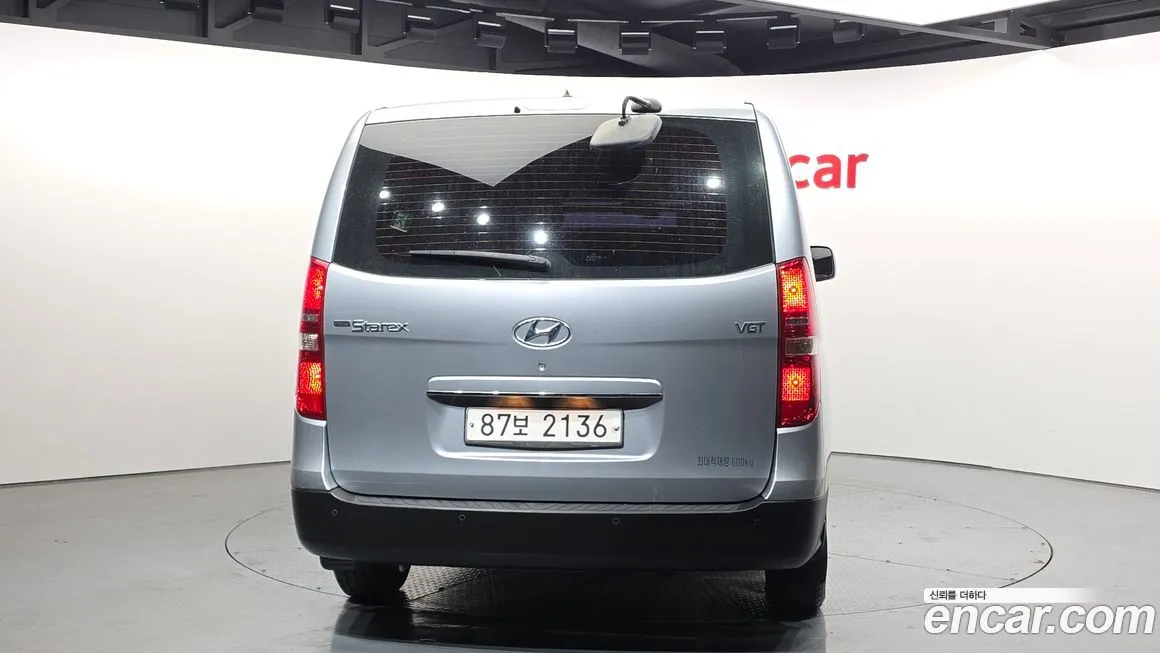 Hyundai Starex — фото 10