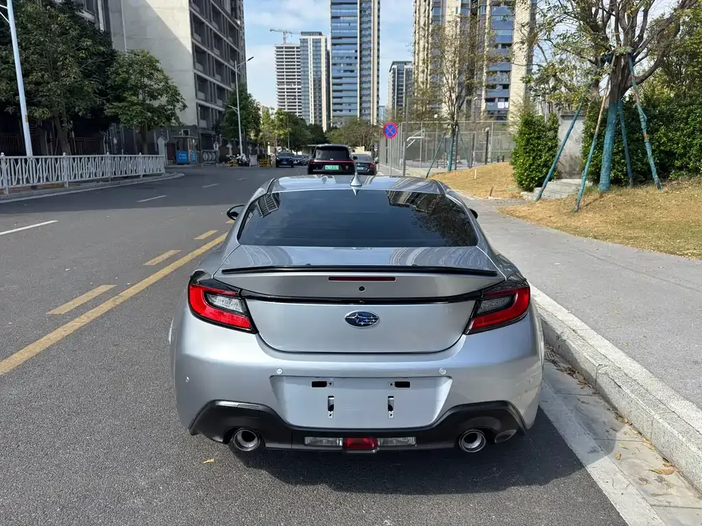 Subaru BRZ 2023 из CN, фото 6
