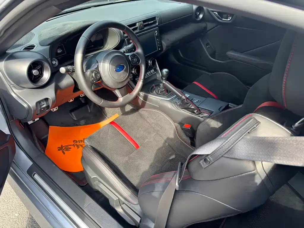 Subaru BRZ 2023 из CN, фото 8