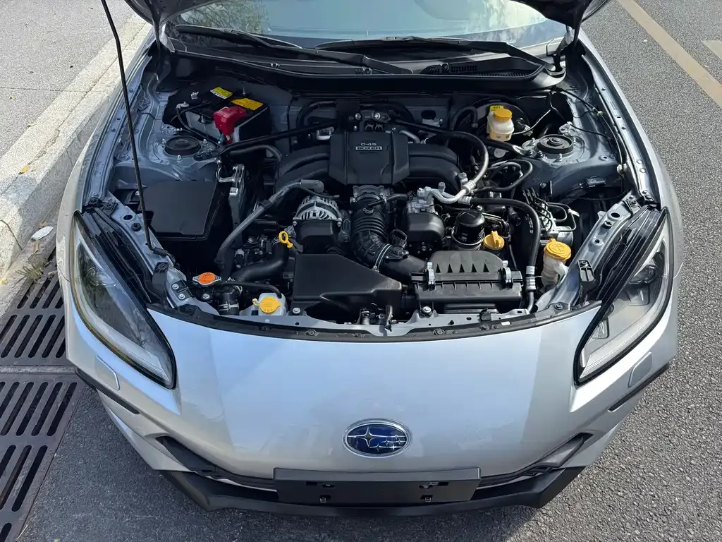 Subaru BRZ 2023 из CN, фото 3