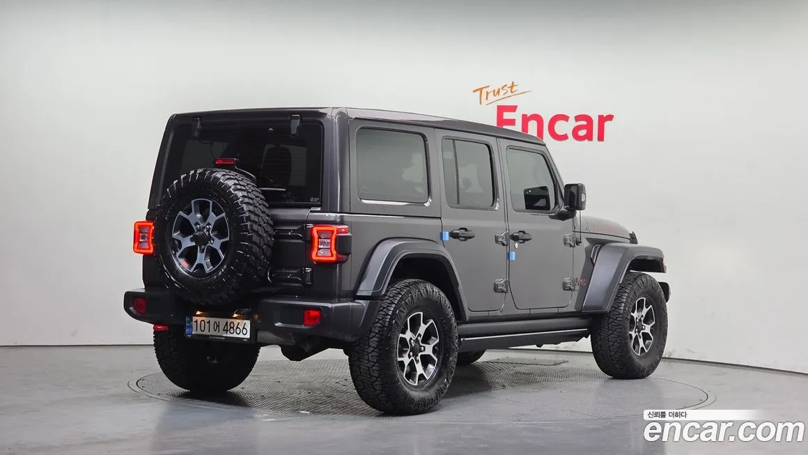 Jeep Wrangler — фото 5