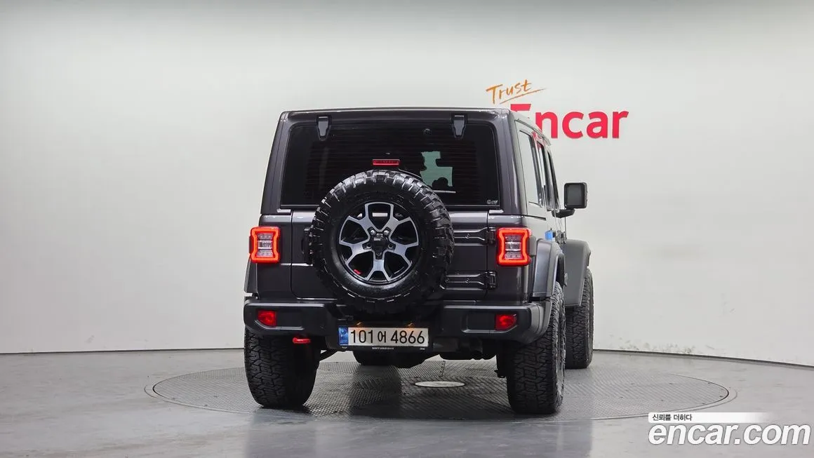 Jeep Wrangler — фото 2