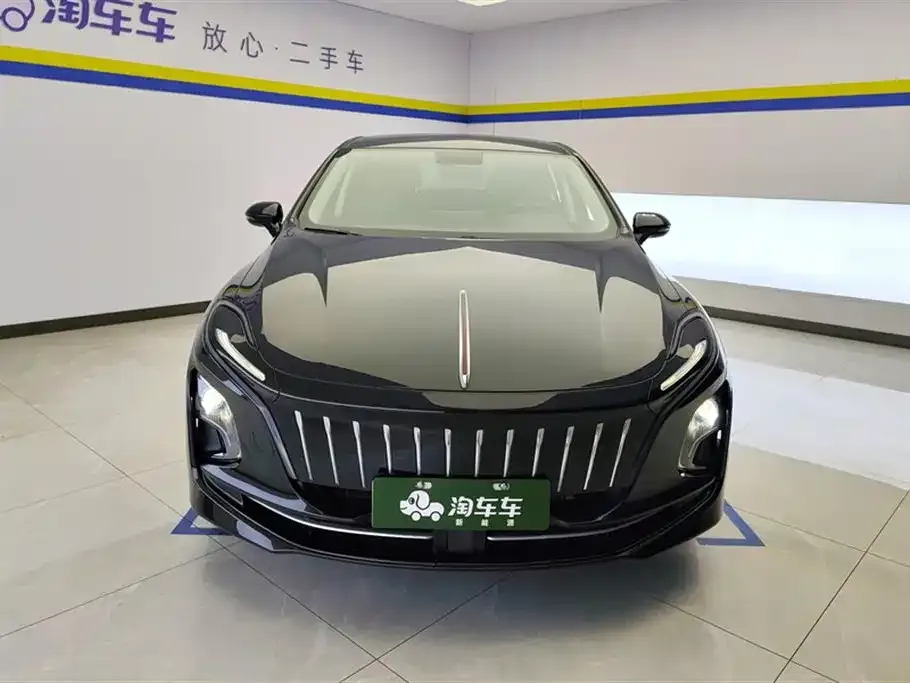 Hongqi E-QM5 — фото 3