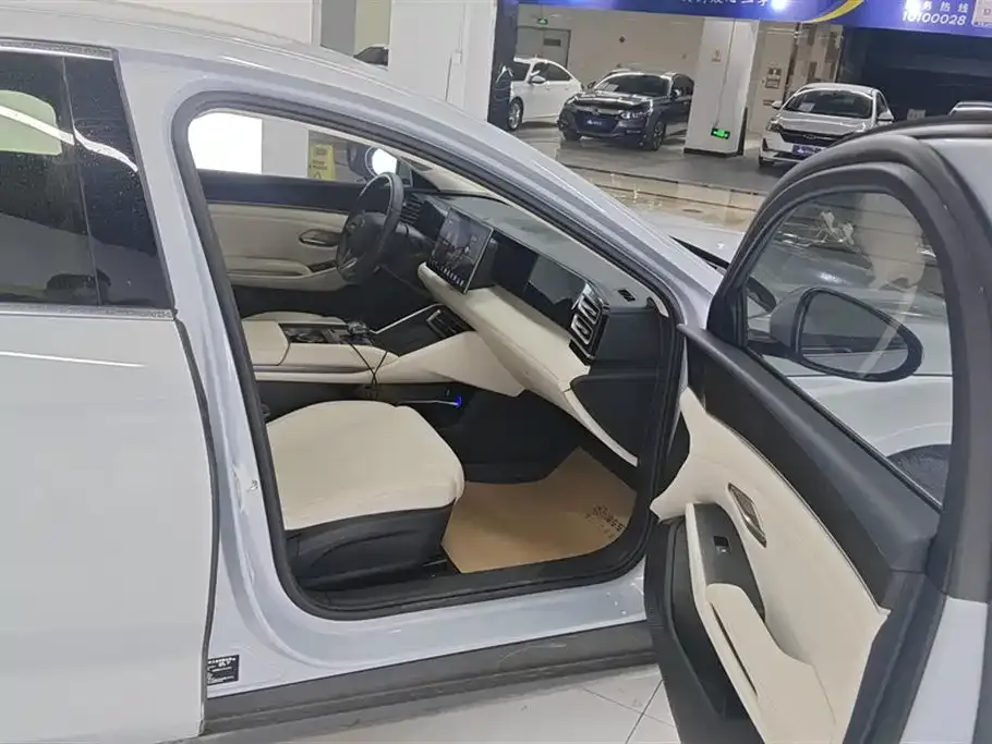 BYD Qin L 2024 из CN, фото 9