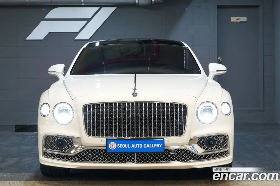 Bentley Flying Spur — фото 8
