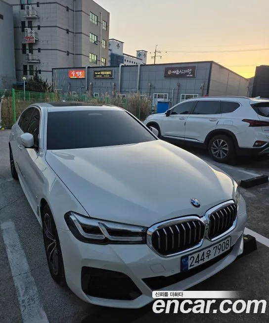BMW 5-Series 2023 из KR, фото 1