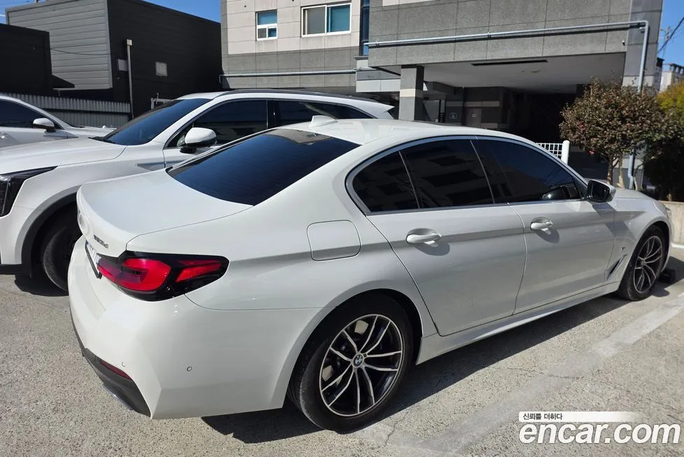 BMW 5-Series 2023 из KR, фото 4