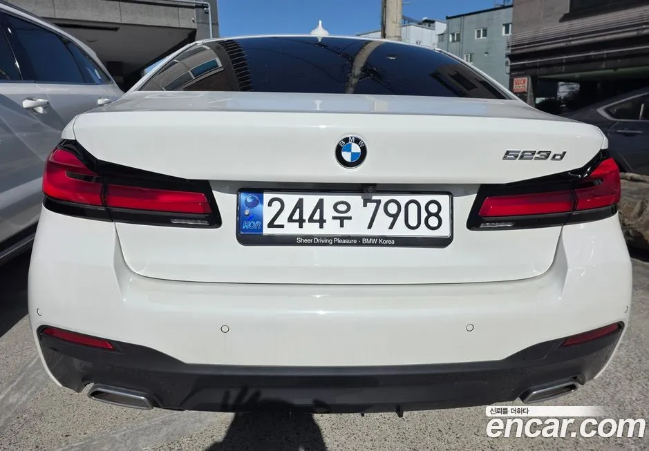 BMW 5-Series 2023 из KR, фото 7