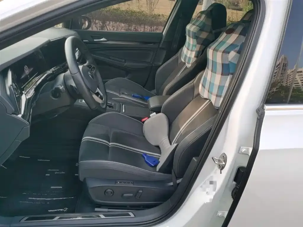 Volkswagen Golf 2022 из CN, фото 7