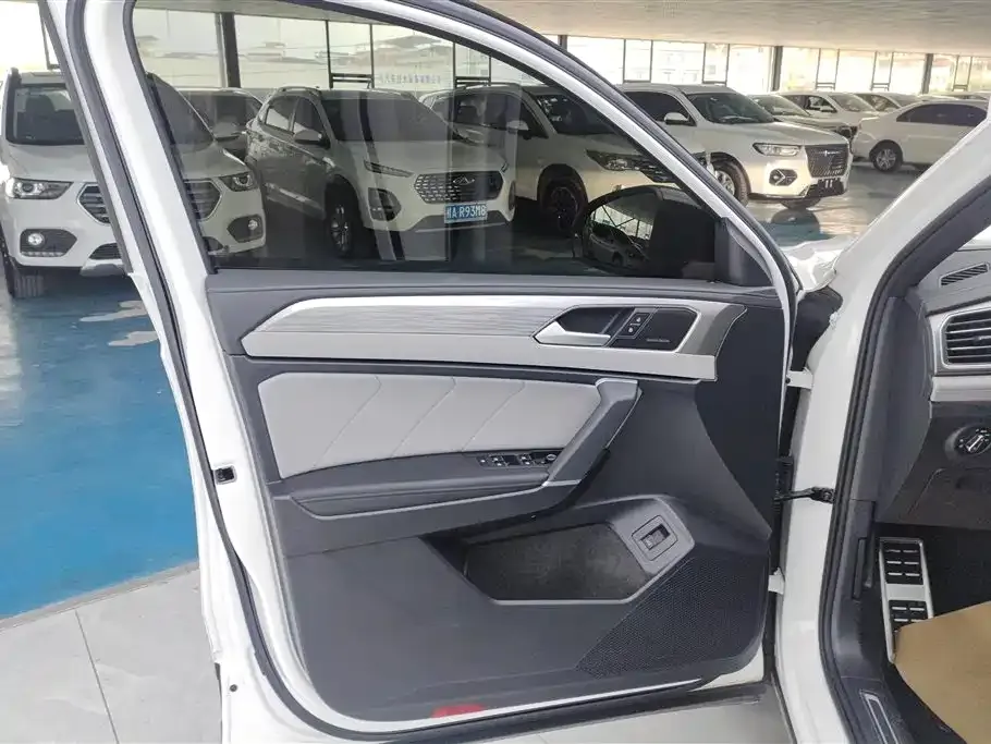 Volkswagen Tayron 2023 из CN, фото 9