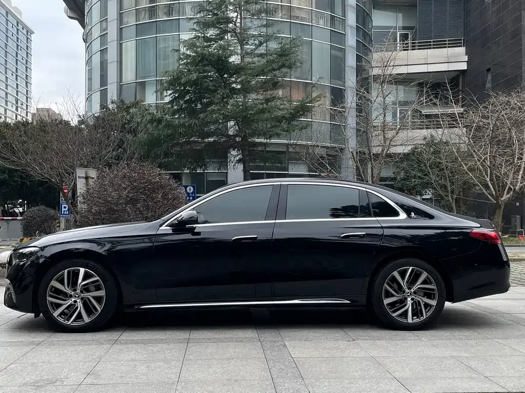 Mercedes-Benz E-Class 2024 из CN, фото 9