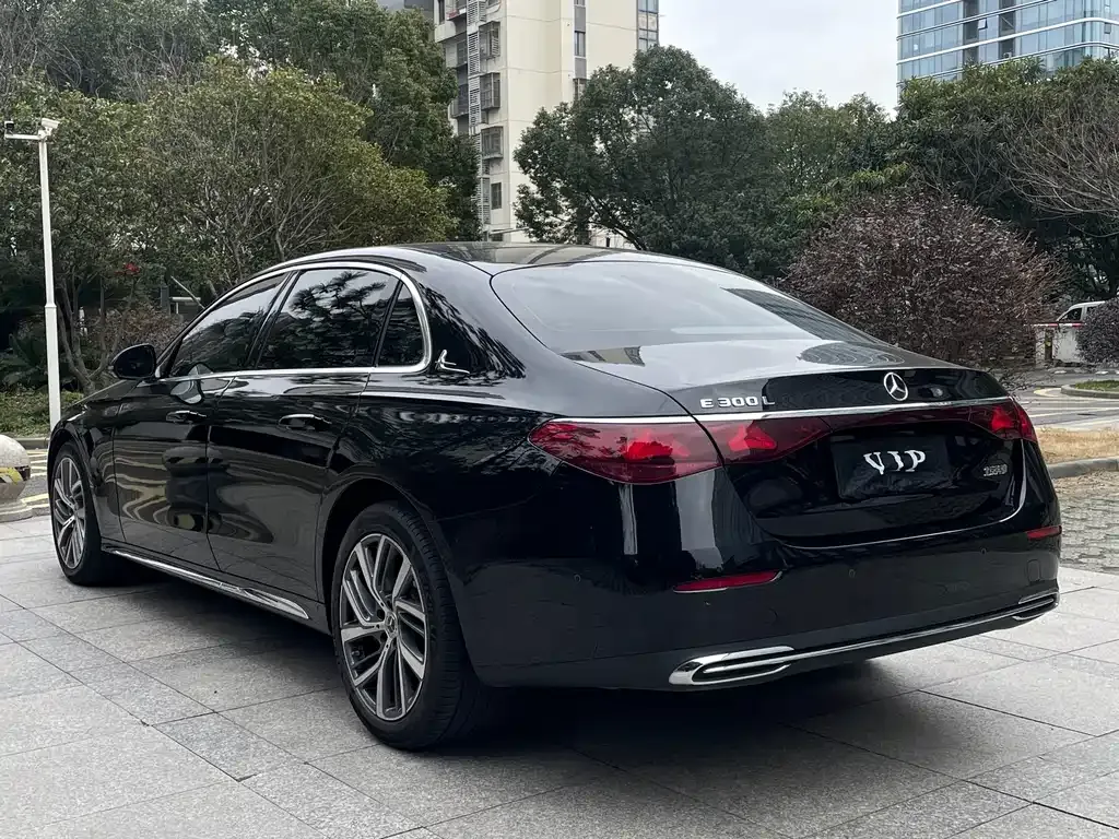 Mercedes-Benz E-Class 2024 из CN, фото 3