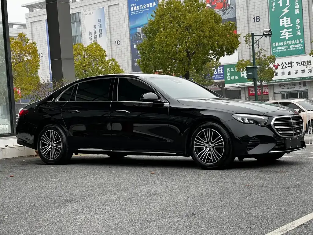 Mercedes-Benz E-Class 2024 из CN, фото 3