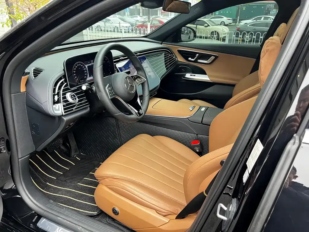 Mercedes-Benz E-Class 2024 из CN, фото 2