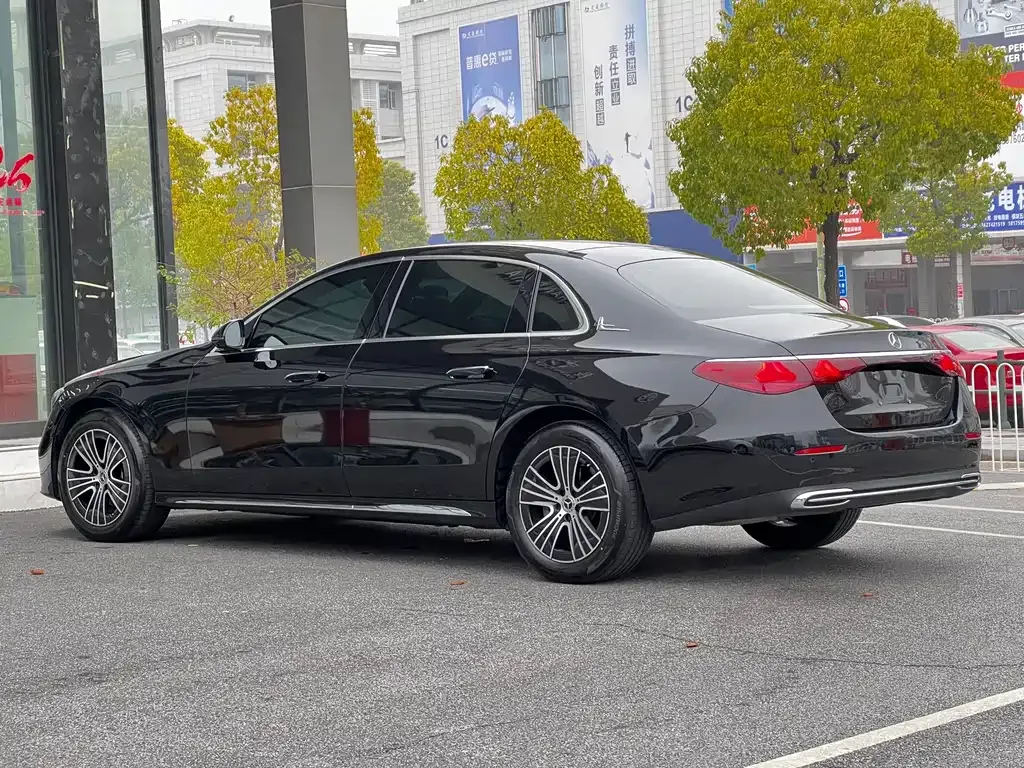 Mercedes-Benz E-Class 2024 из CN, фото 9