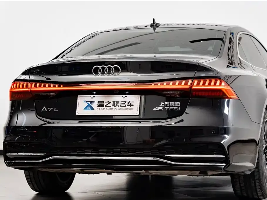 Audi A7L 2024 из CN, фото 2