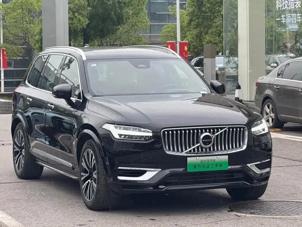 Volvo XC90 PHEV — фото 9