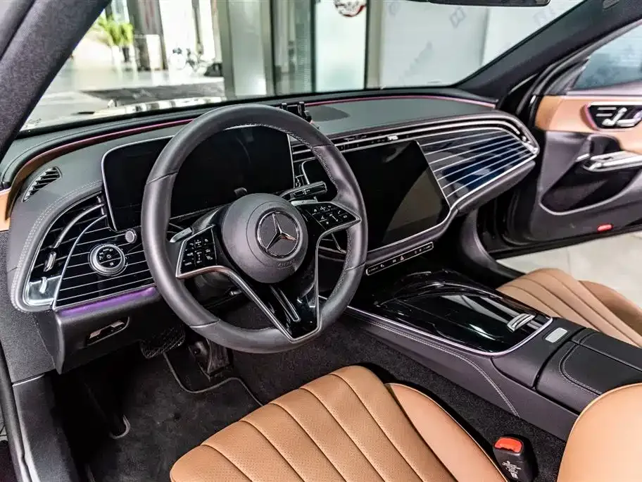 Mercedes-Benz E-Class — фото 9