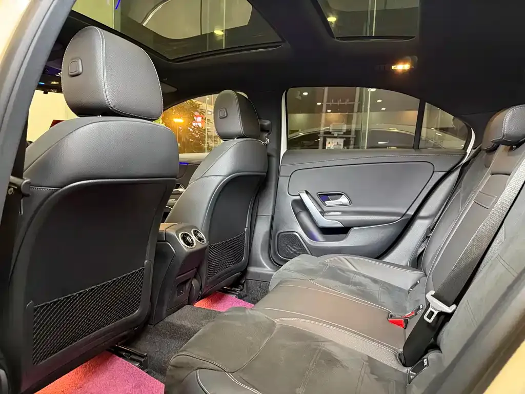 Mercedes-Benz A-Class 2023 из CN, фото 8