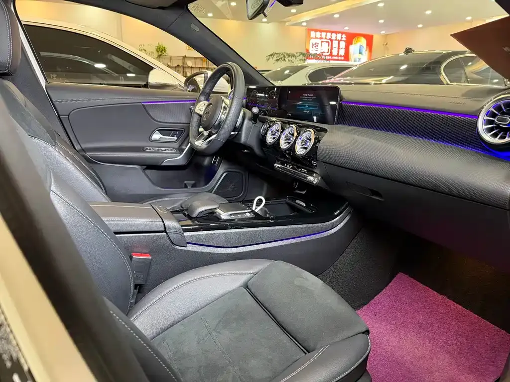 Mercedes-Benz A-Class 2023 из CN, фото 9