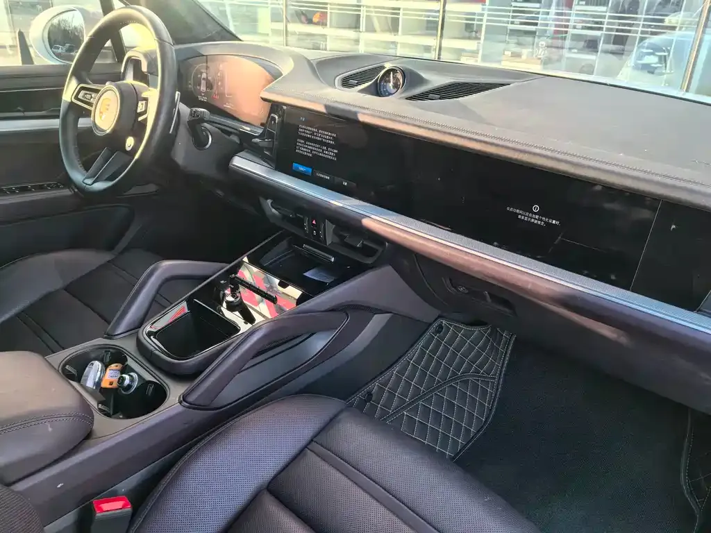 Porsche Cayenne 2024 из CN, фото 2