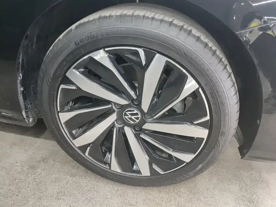 Volkswagen Passat 2023 из CN, фото 7