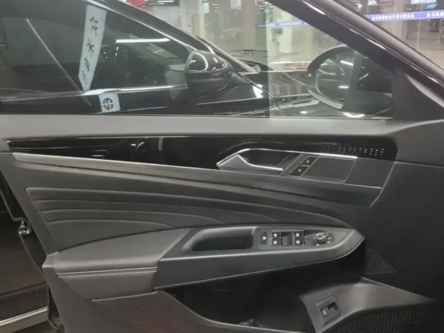 Volkswagen Passat 2023 из CN, фото 8