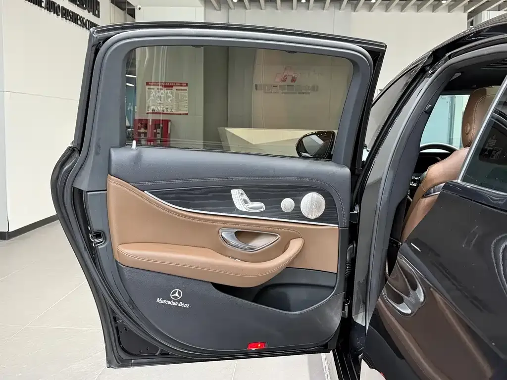 Mercedes-Benz E-Class 2022 из CN, фото 8