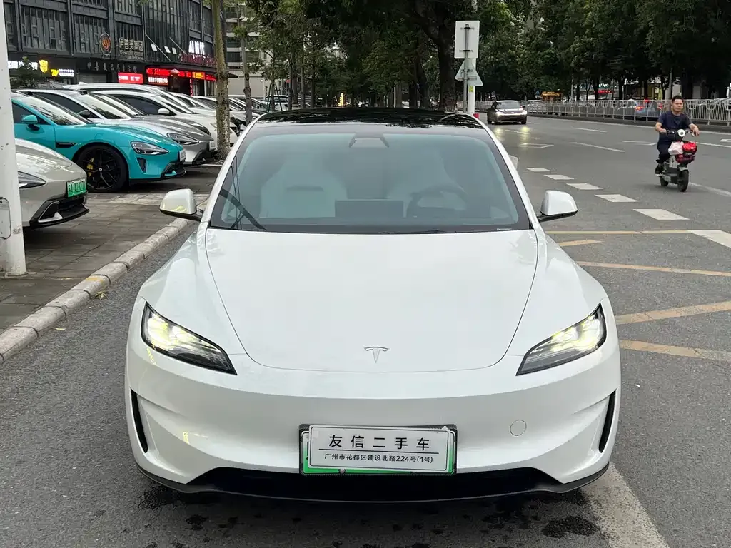 Tesla Model 3 — фото 4