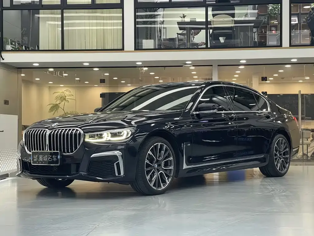 BMW 7 Series 2022 из CN, фото 1