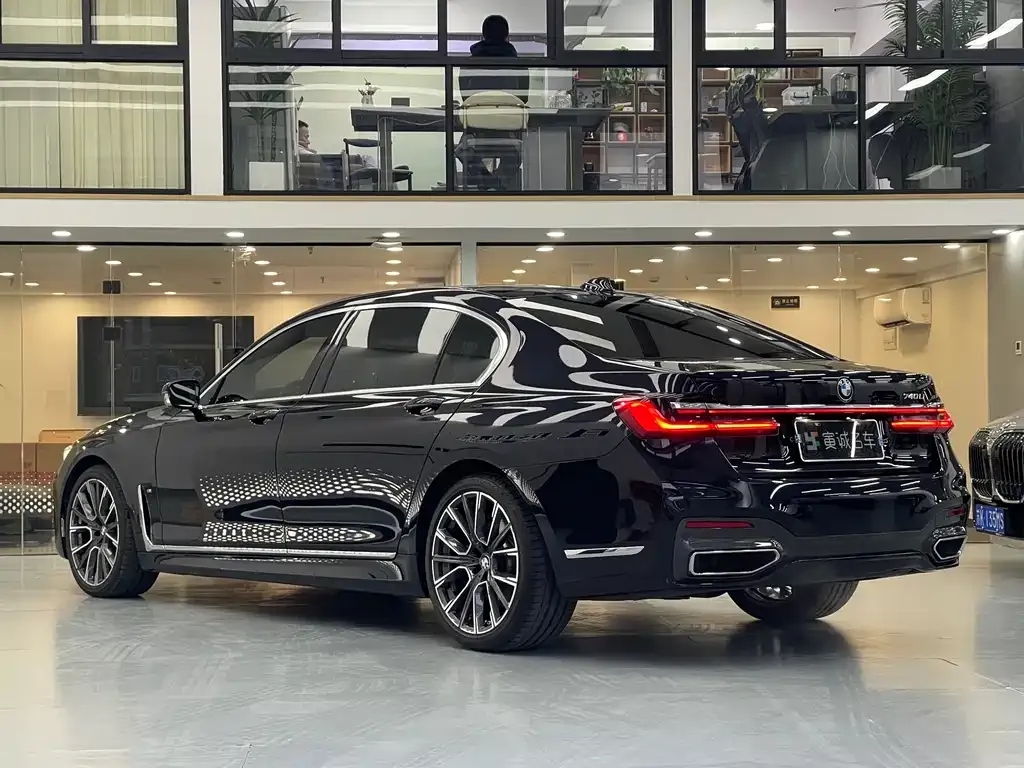 BMW 7 Series 2022 из CN, фото 5