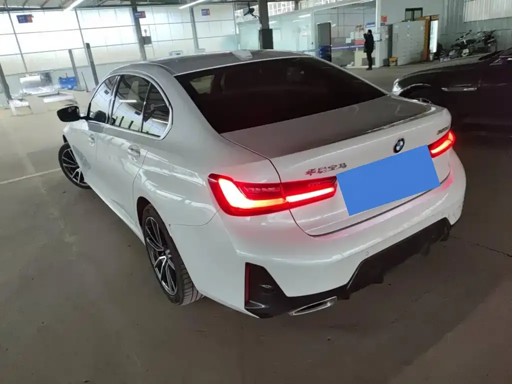 BMW 3 Series 2024 из CN, фото 2