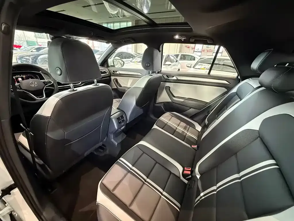 Volkswagen T-Roc 2026 из CN, фото 2
